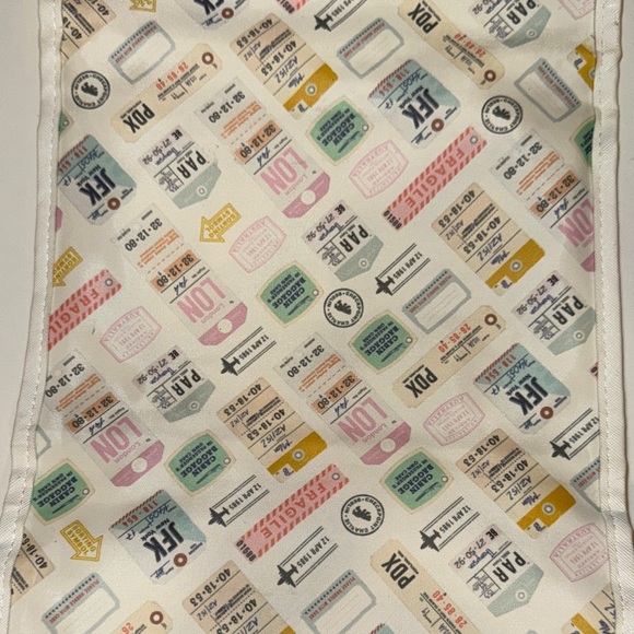 Patterned Electronics Accessory Case - Picture 8 of 12